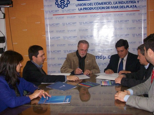 Se firmó un acuerdo entre el Centro de Capacitación UCIP y la Universidad Atlántida