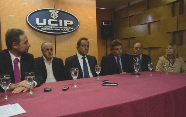 A través de la UCIP, el Intendente Pulti y el Gobernador Scioli brindaron detalles de créditos para comercios de Mar del Plata