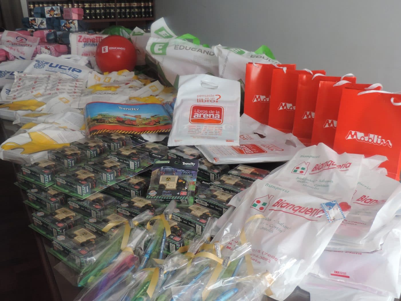 UCIP junto regalos para el Día de Reyes