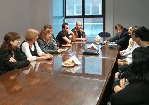El Centro Comercial de la calle Alberti se reunió con la UCOM