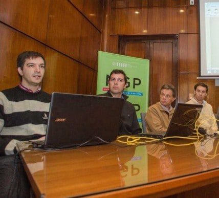 Jóvenes de UCIP  presentaron al intendente un software para capacitar al personal naval
