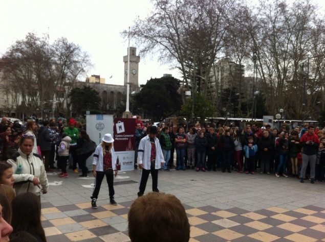 El FlashMob invadió el Centro Comercial a Cielo Abierto Microcentro