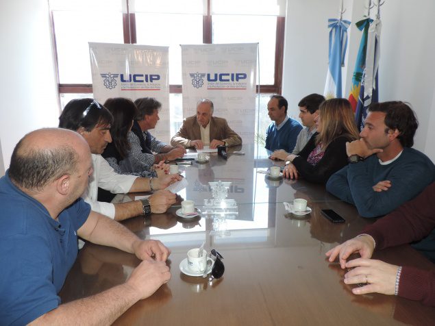 UCIP firmó un acuerdo para pasar al 28 de septiembre el día del Empleado de Comercio