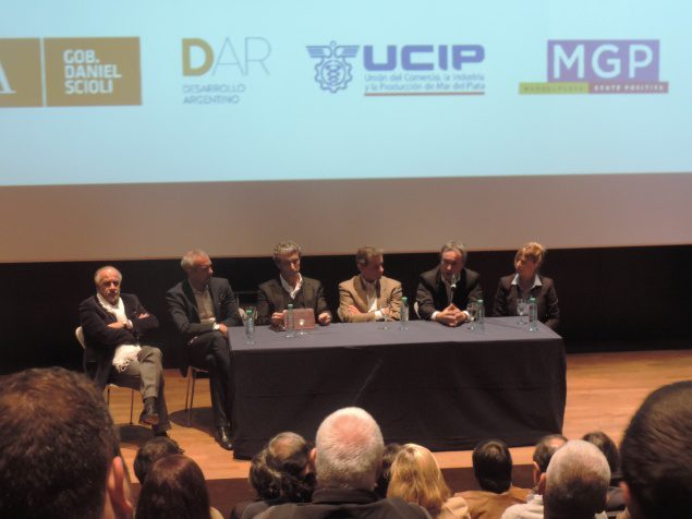 UCIP organizó la charla del economista Miguel Peirano