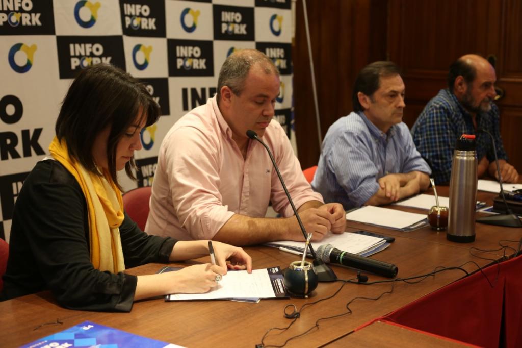 La mesa de producción porcina debatió sobre la realidad del sector en el Conservatorio Nacional de Inforpork