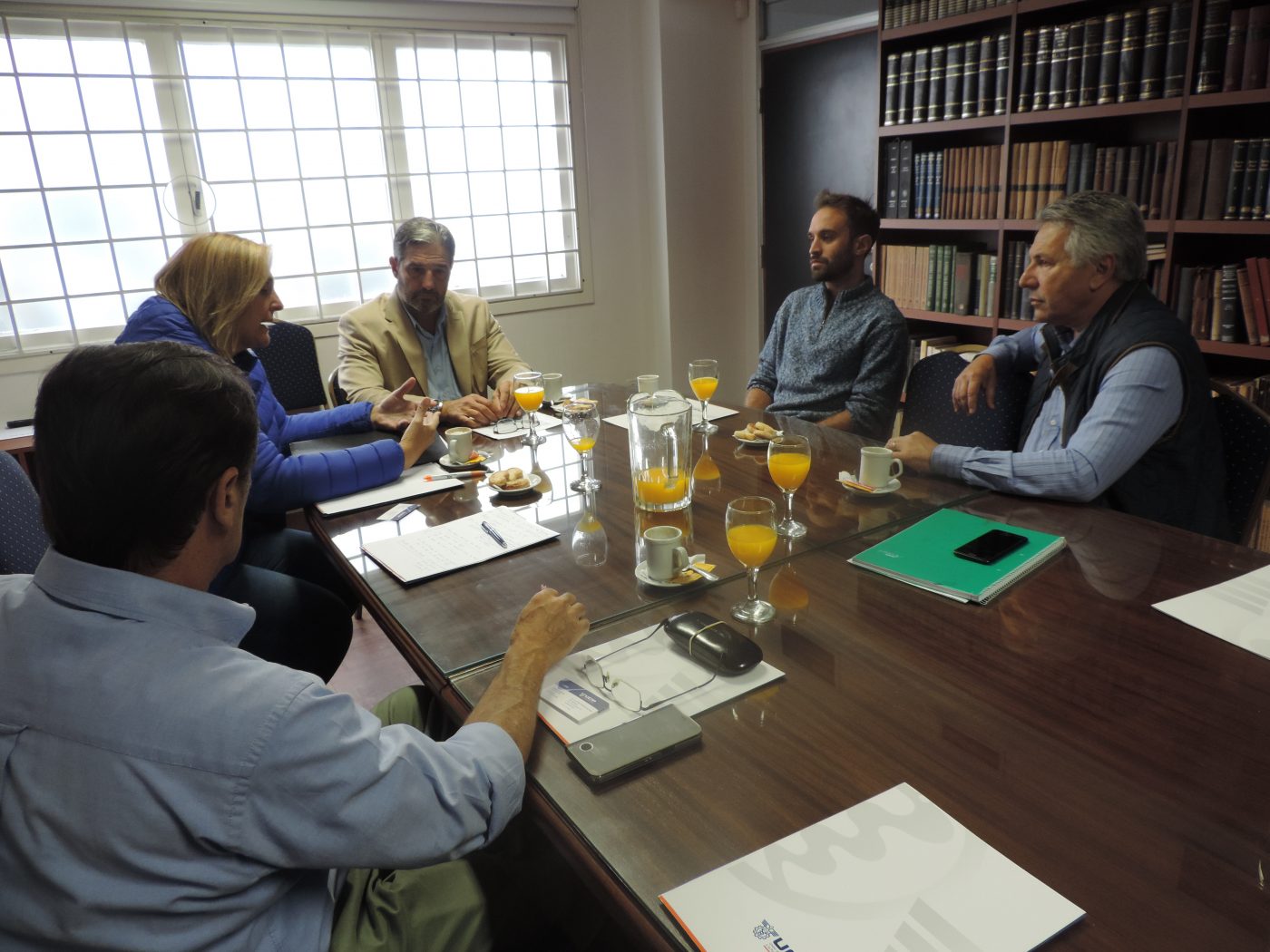 Concejales se reunieron con productores del Kiwi en UCIP