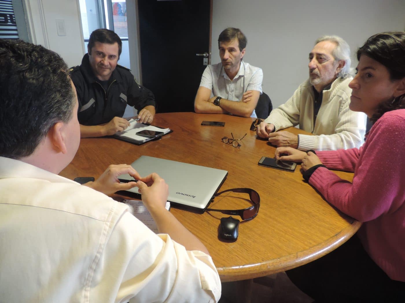 Importante reunión con bomberos ante requisitos para habilitaciones