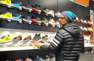 Las ventas disminuyeron en junio pero fueron favorables en el fin de semana largo