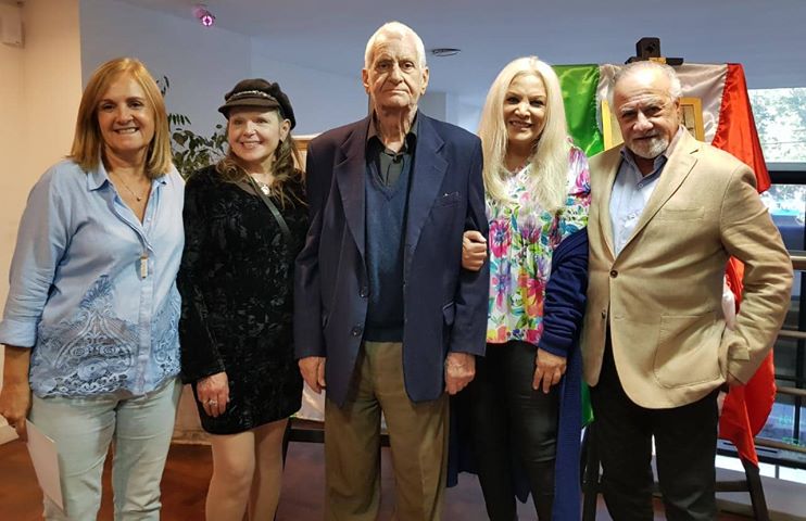 Se inauguró la muestra “La mano de Dios”
