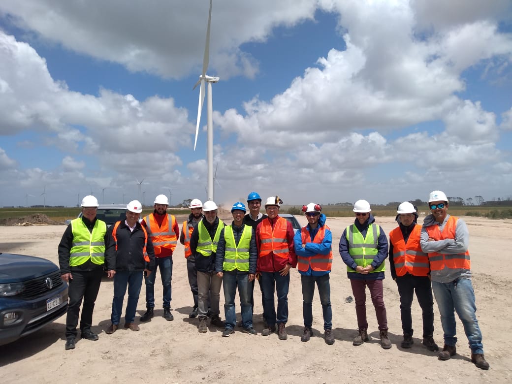 Industriales visitaron el Parque Eólico de Miramar