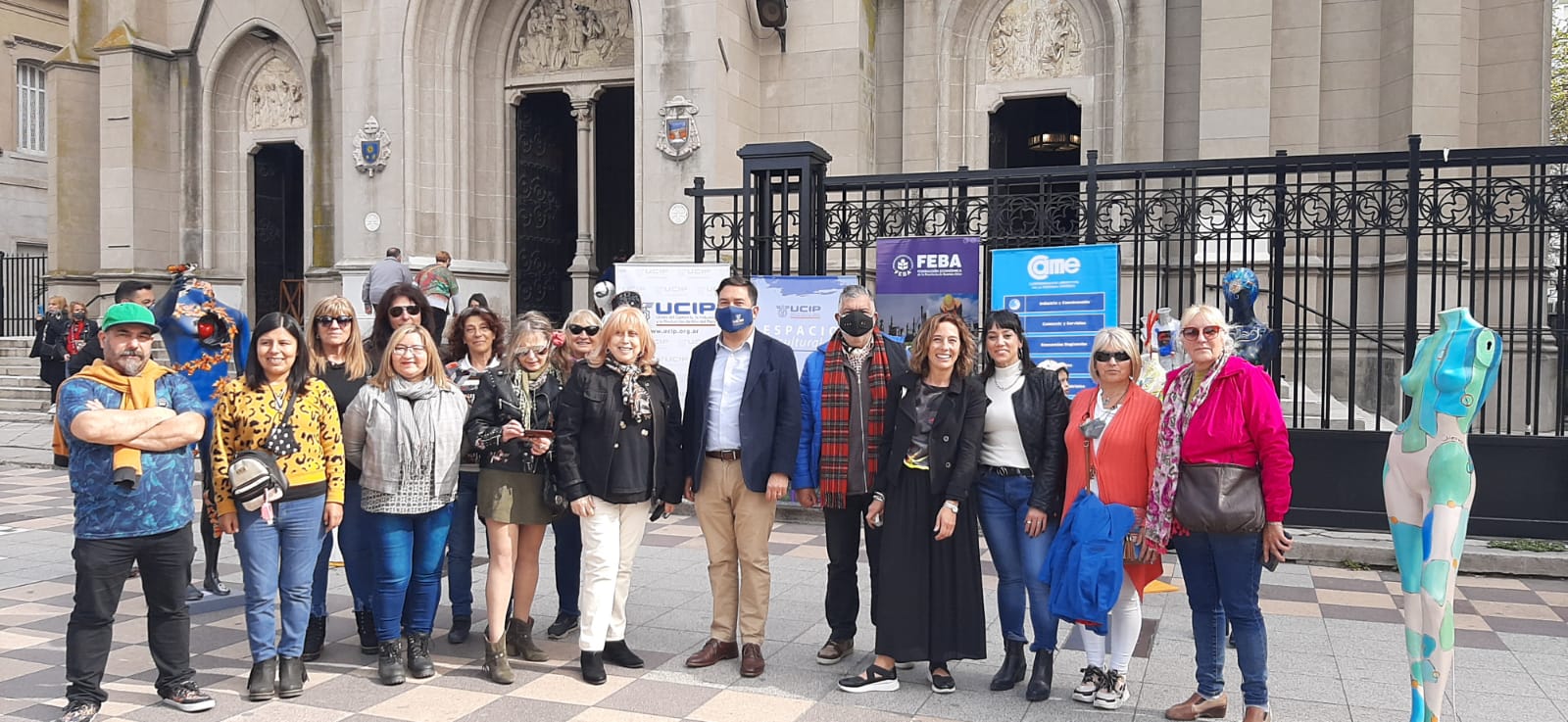 Se realizó la exposición de maniquíes pintados en la Peatonal San Martín