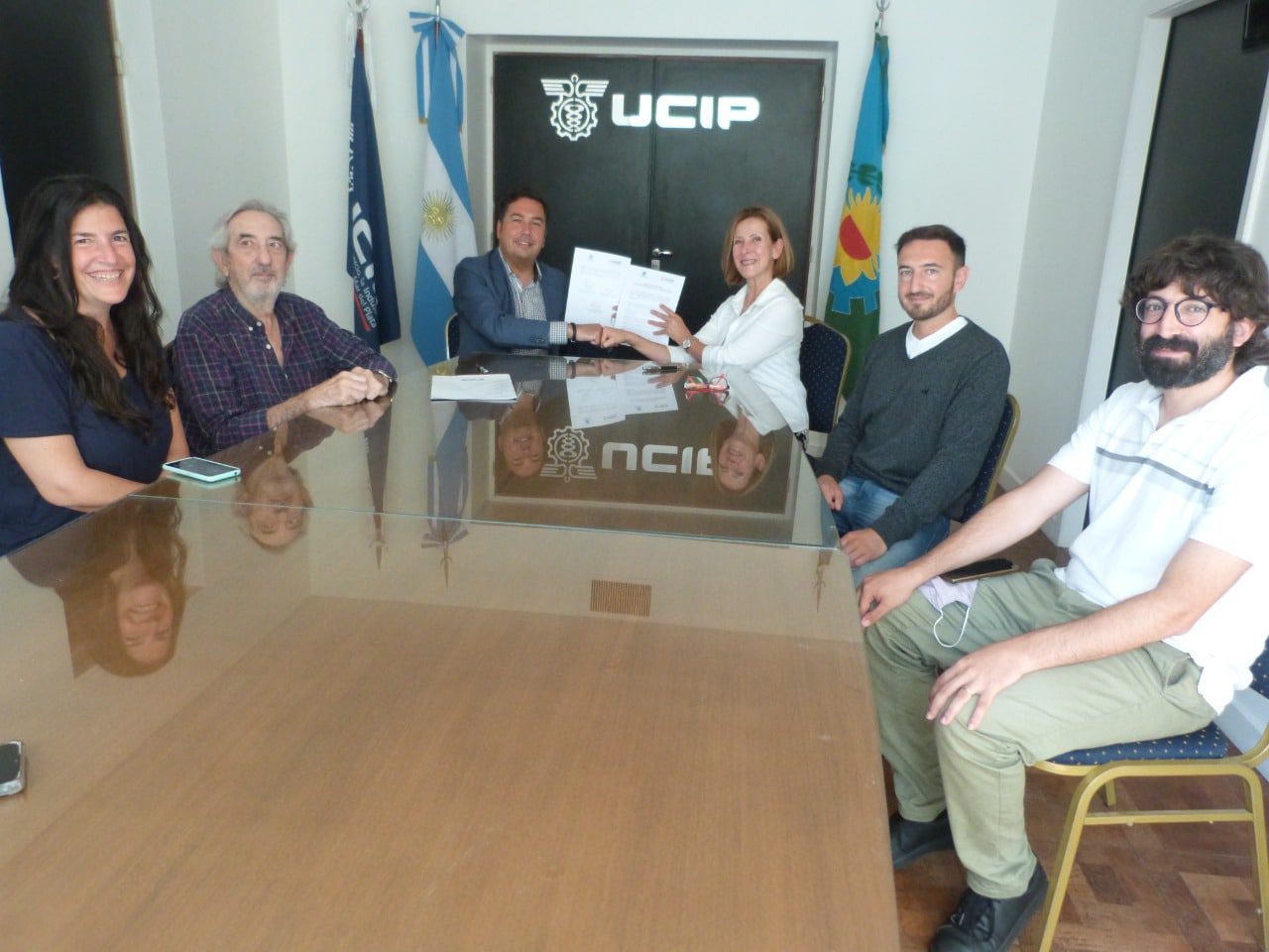 UCIP firmó un convenio de cooperación con Fortalecerse