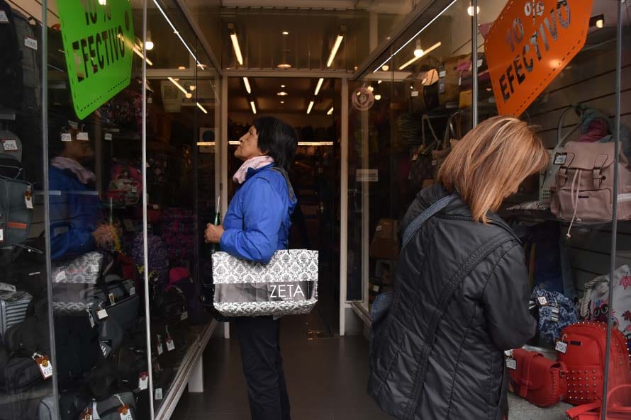 La caída de mayo duplica la de abril y consolida una tendencia de consumo retraída