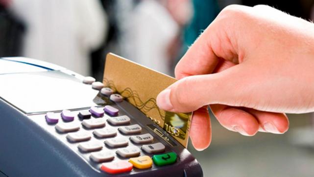 El BCRA sube el tope de la tasa nominal anual (TNA) y encarece la financiación en cuotas