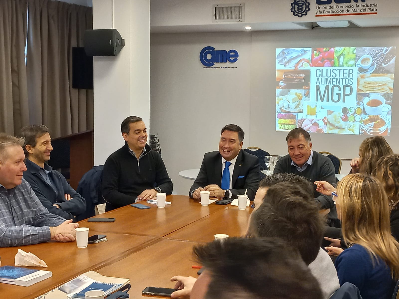 Reunión del Cluster de alimentos en UCIP