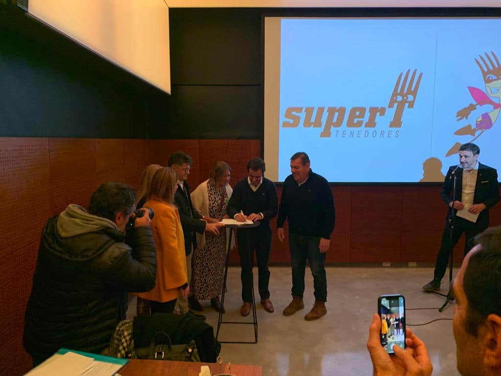 Supertenedores cumple 20 años