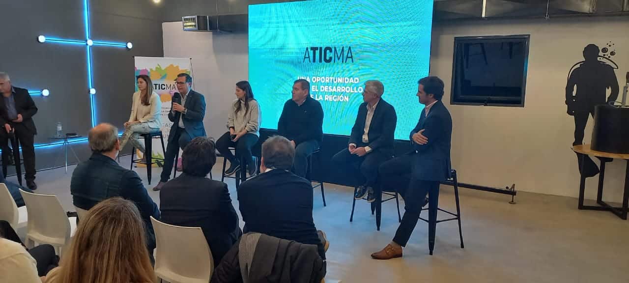 UCIP presente en la inauguración de las nuevas oficinas de ATICMA
