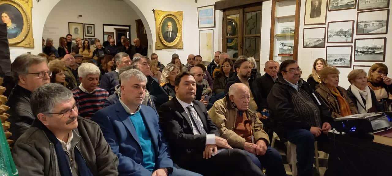 Se presentó el libro «Historias de Aserraderos y Carpinterías»