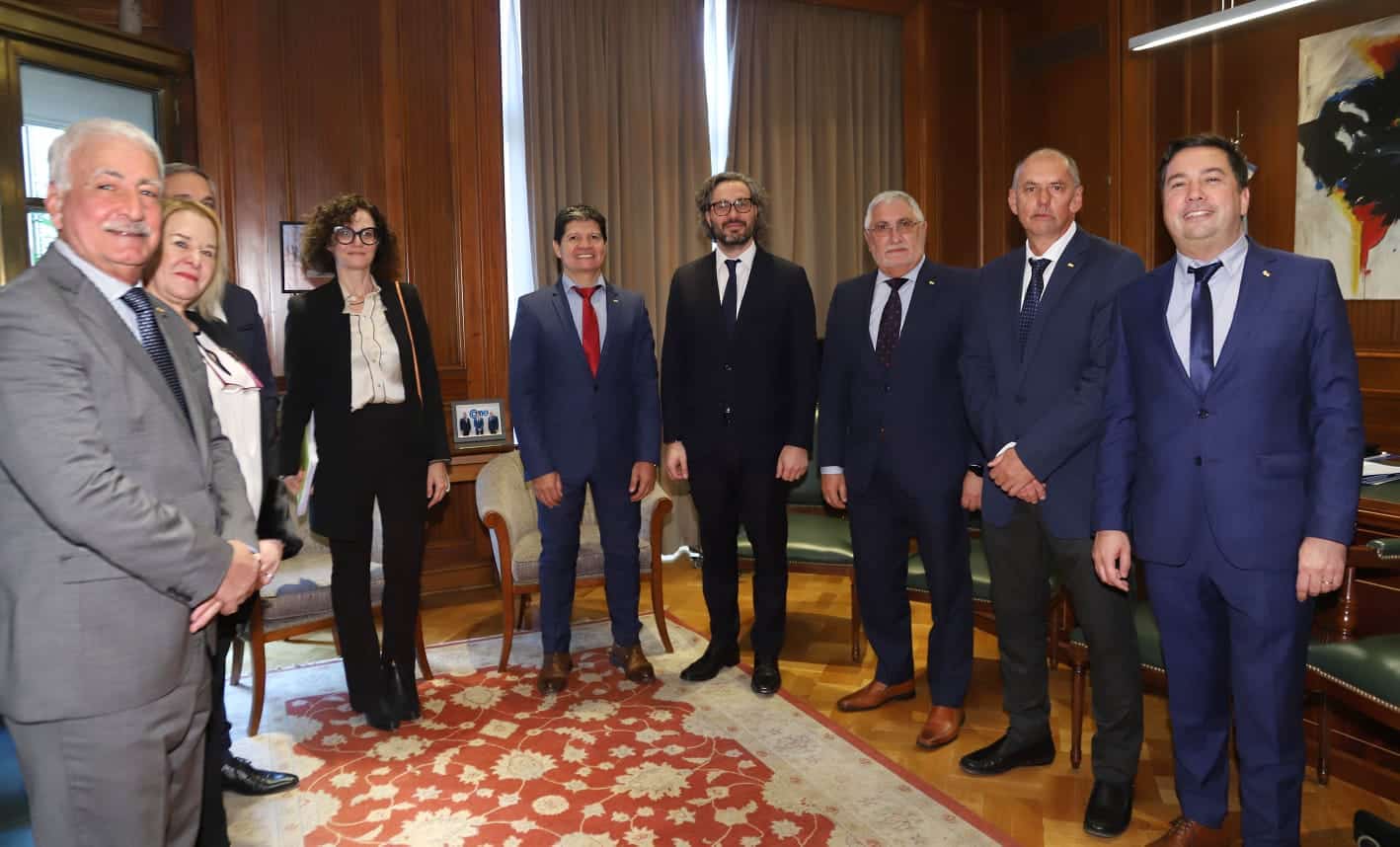 UCIP presente en mesa de trabajo con el Canciller Cafiero