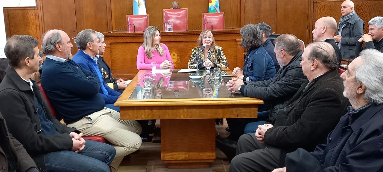 El HCD otorgó un reconocimiento a la presidenta del astillero SPI