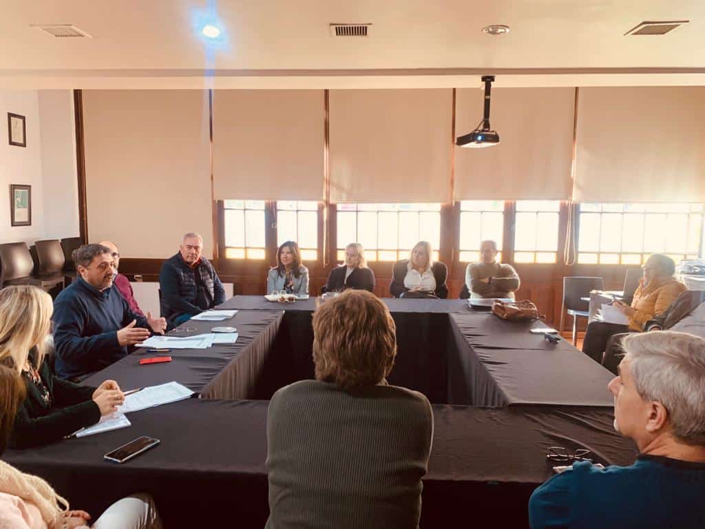 UCIP presente en reunión de directorio del EMTUR