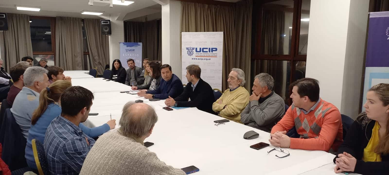 Reunión con referentes de producciones intensivas