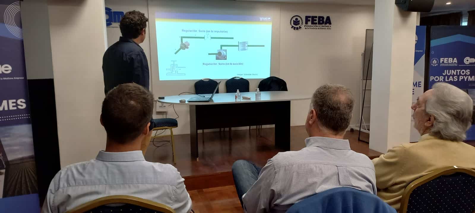 Charla sobre aumento en las tarifas eléctricas