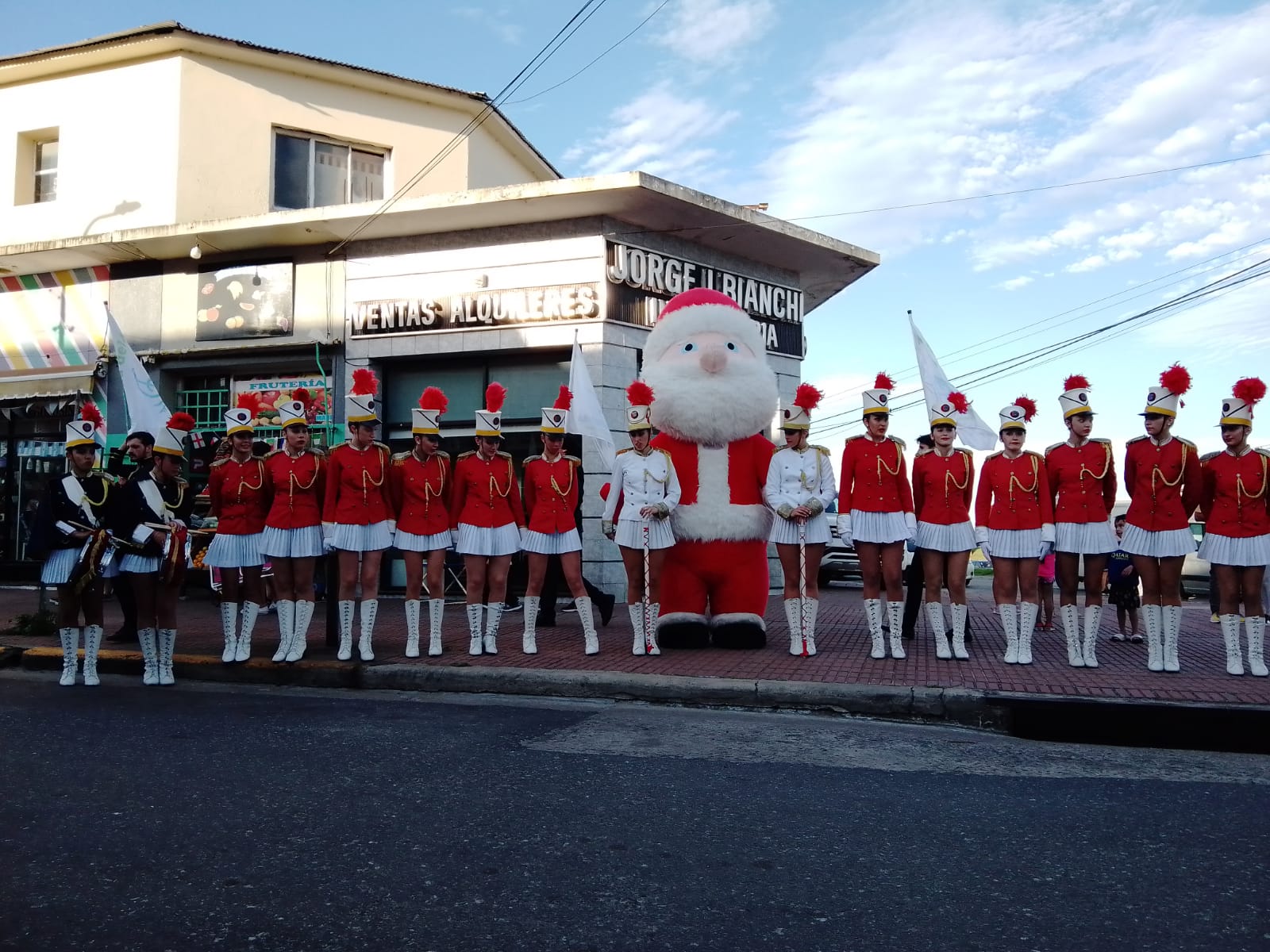 Música y color navideño en el CCCA de Mogotes