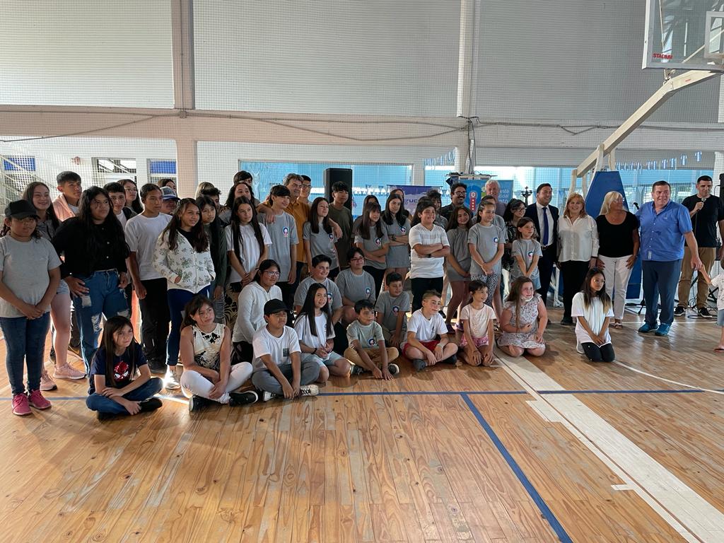 Espacio Cultural de UCIP donó instrumentos a la Orquesta Infanto Juvenil