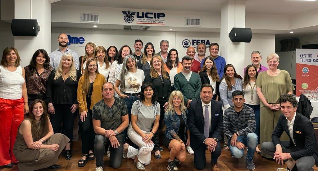 Capacitación UCIP brindó con sus docentes