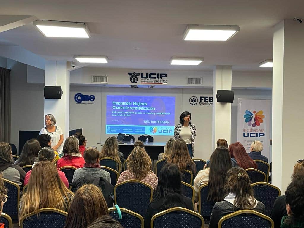 Programa «Emprender Mujeres»