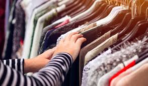 En un marco de gran incertidumbre, cayeron las ventas comerciales un 8,4%