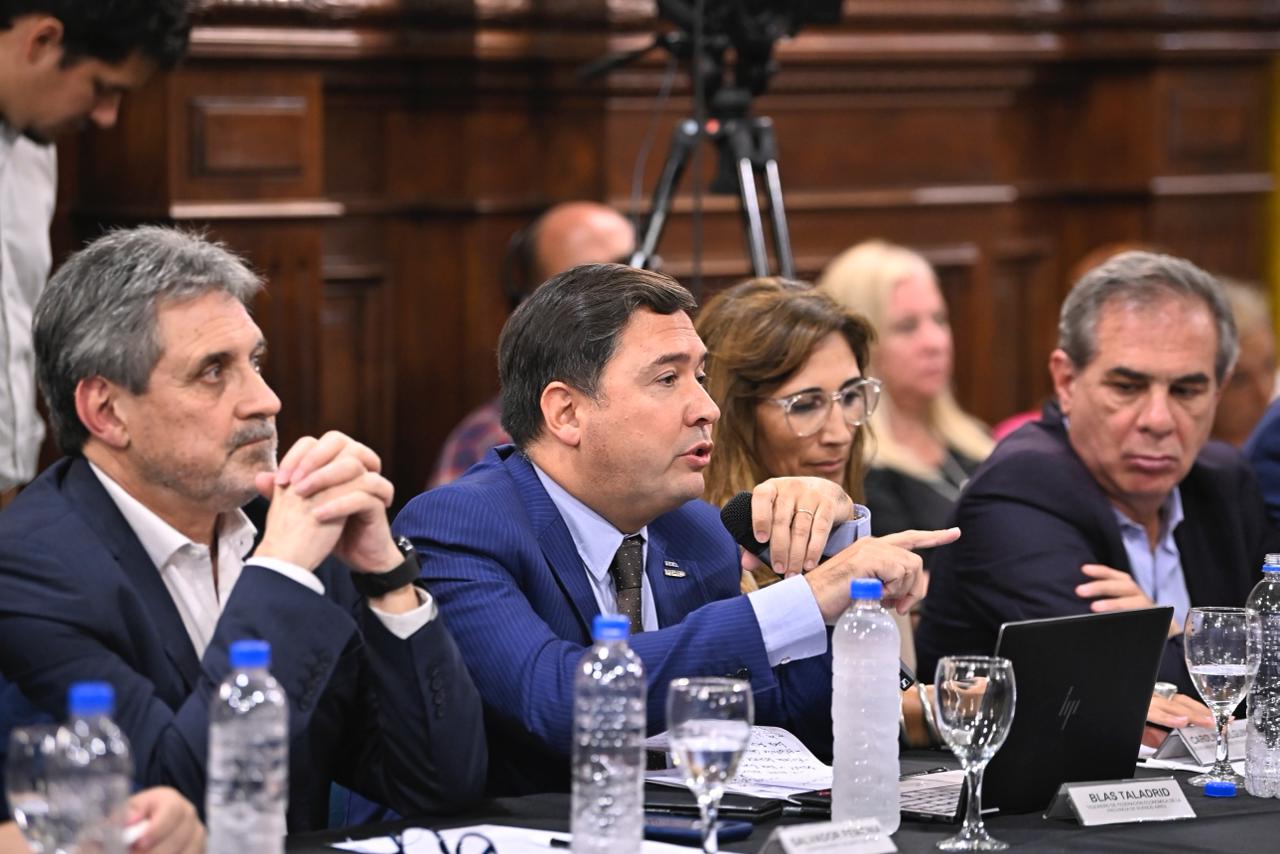 Reunión de trabajo con el Gobernador