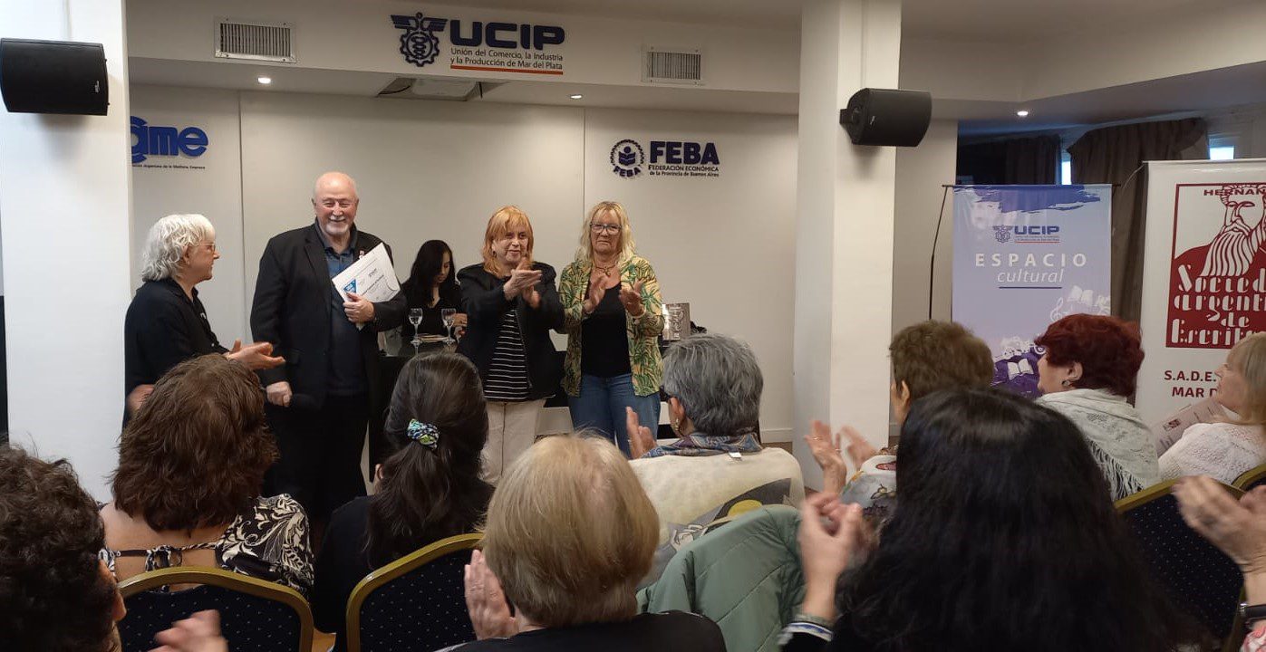 La SADE presentó su libro en UCIP