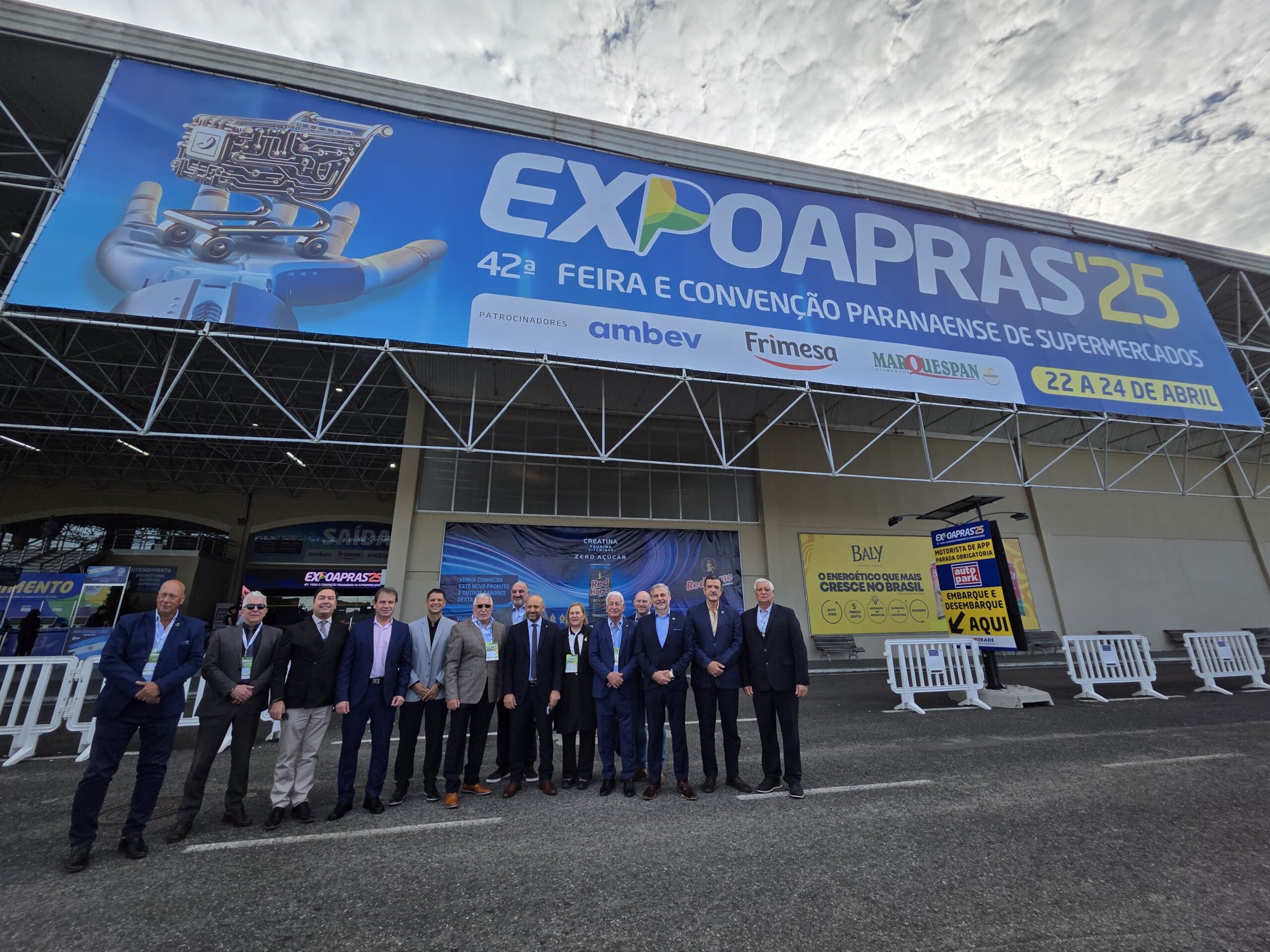 UCIP con empresarios locales en Brasil